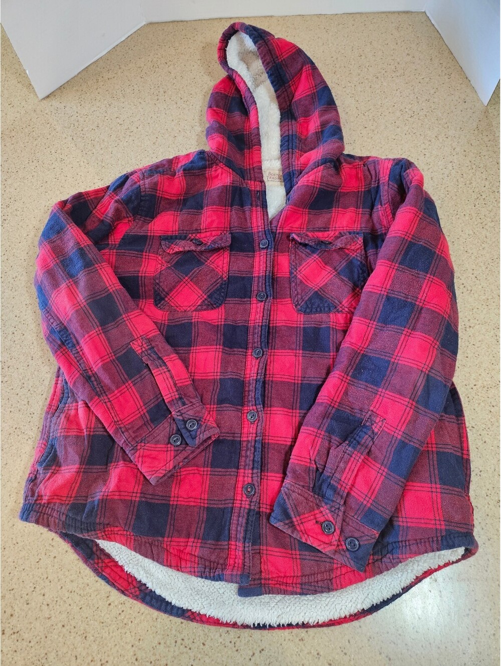 Boston Traders red black plaid sherpa lined hooded jacket size M